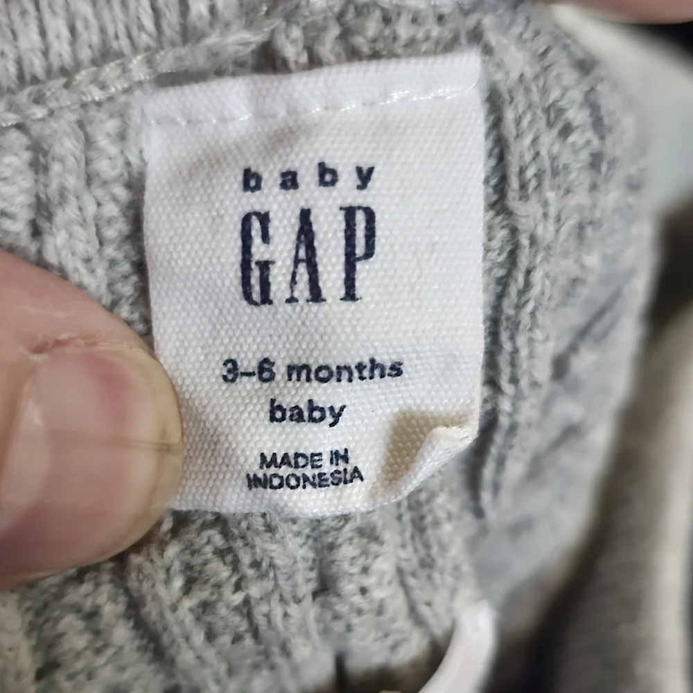 BABY Gap Cable Knit Grey Bottoms 6-9m